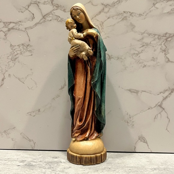 Signed by ‘A. Lucchesi Faro’ Virgin Mary w/ Baby Jesus statue ITALY vintage - Picture 2 of 16